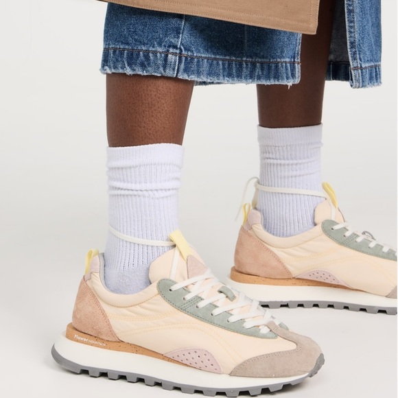 NWT Flower Mountain ASUKA Sneaker - Picture 4 of 17